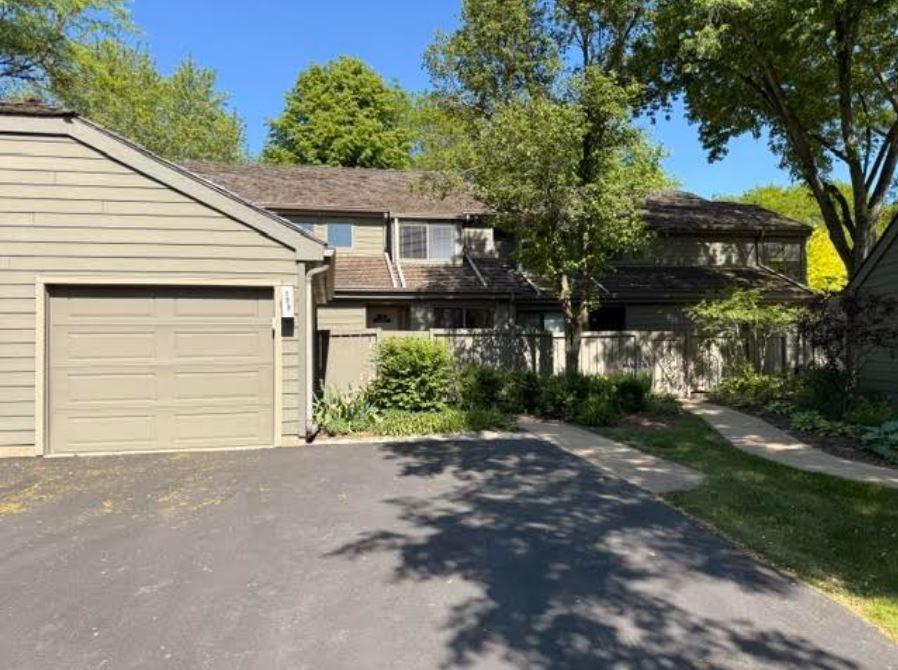 199 Timber Ridge Rd. #-, Lake Barrington, IL 60010