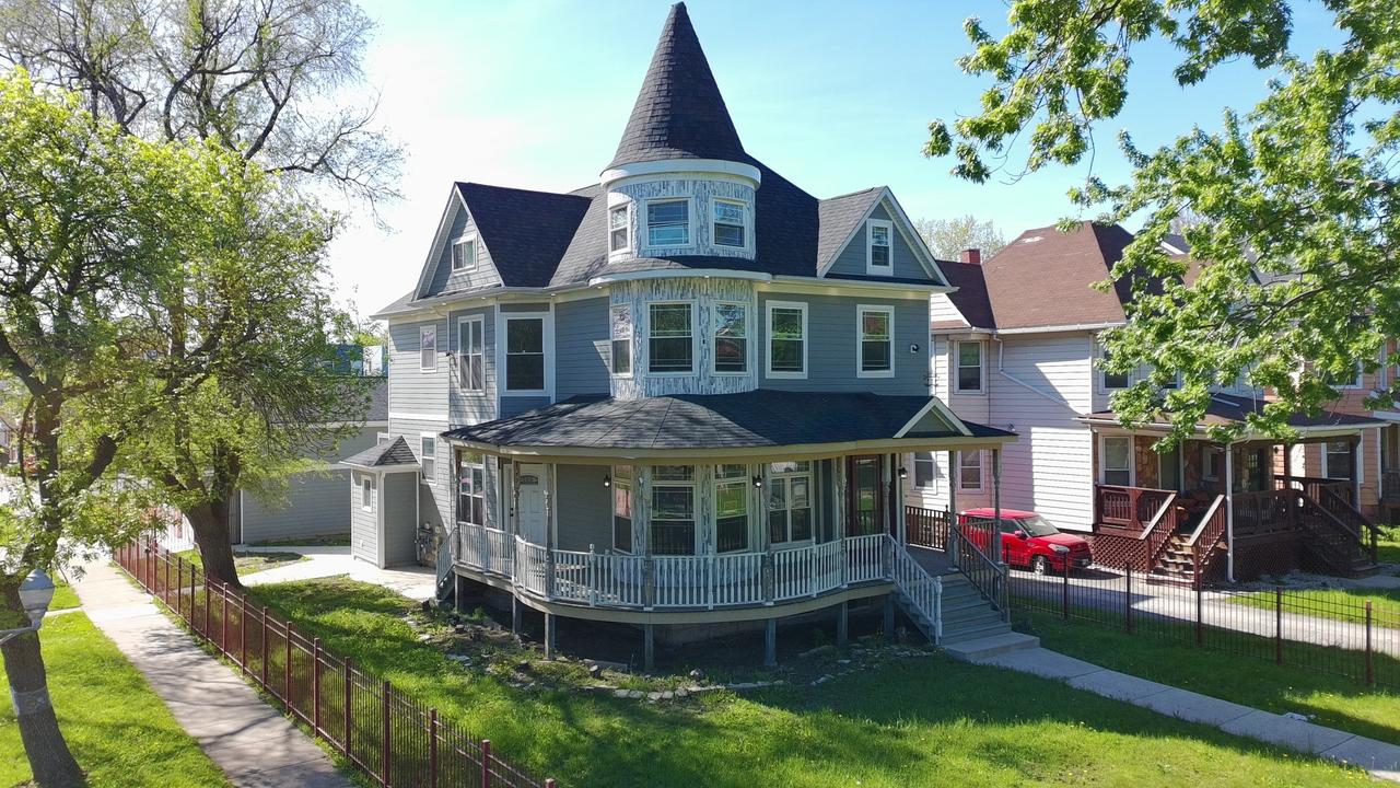 600 N Pine Ave., Chicago, IL 60644