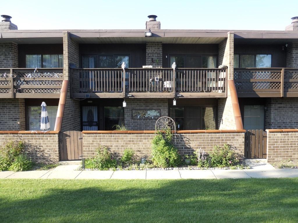 108 Kenneth Cir., Elgin, IL 60120