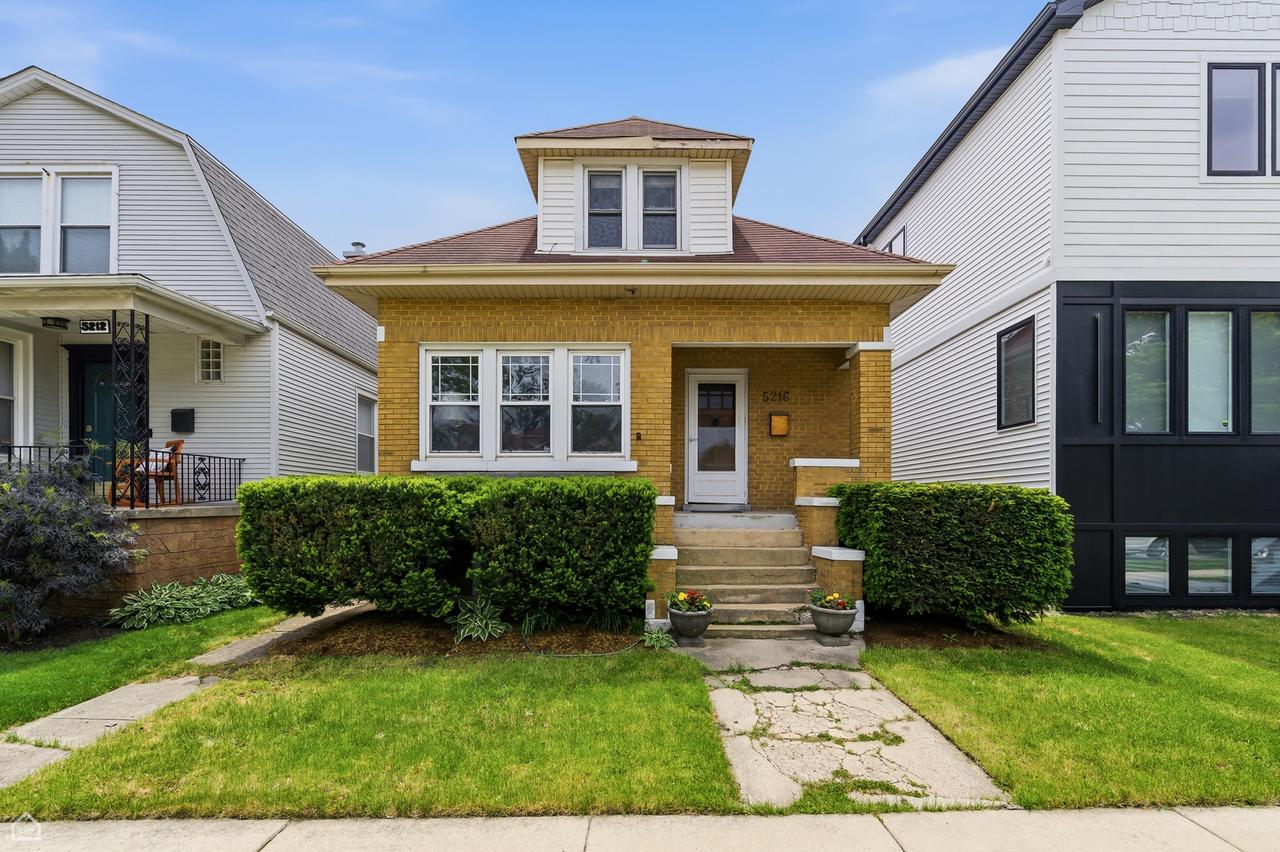 5216 N Liano Ave., Chicago, IL 60630