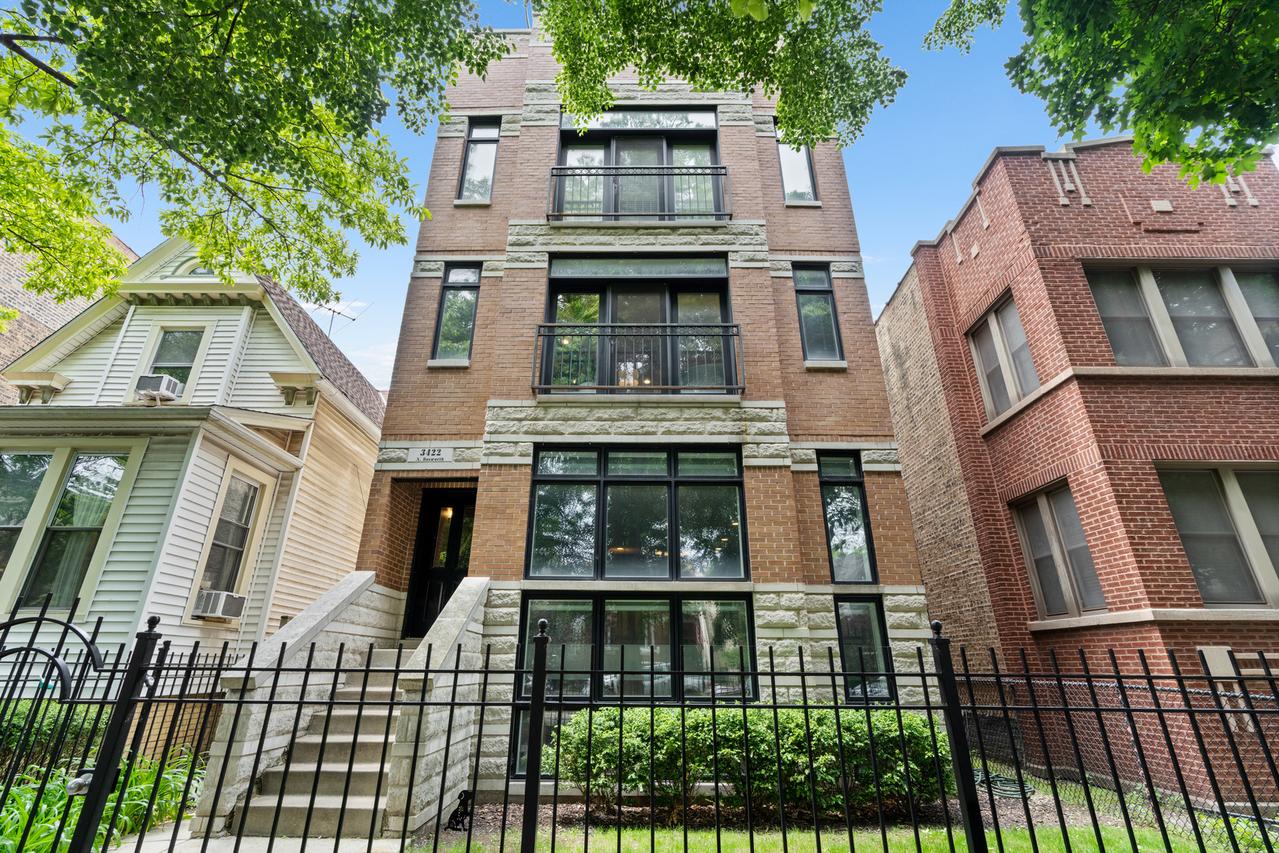 3422 N Bosworth Ave. #2, Chicago, IL 60657