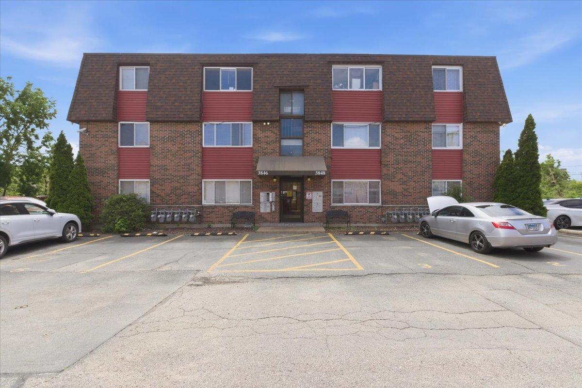 3846 25th Ave. #3, Schiller Park, IL 60176