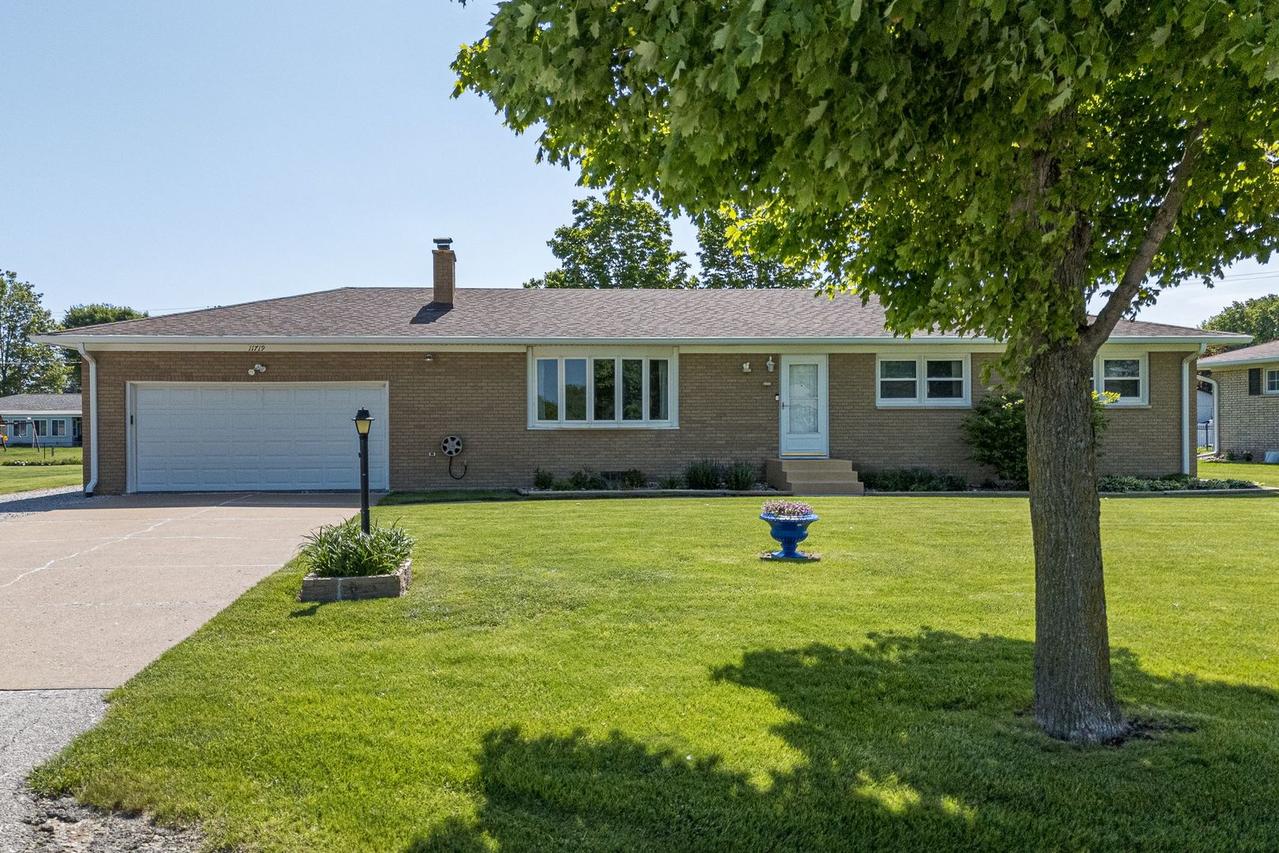 11719 1st St., Milan, IL 61264
