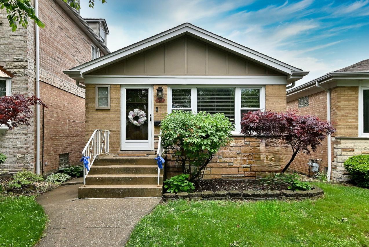6524 N Oshkosh Ave., Chicago, IL 60631