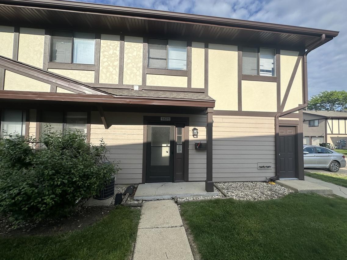 1475 Sacramento Dr., Hanover Park, IL 60133