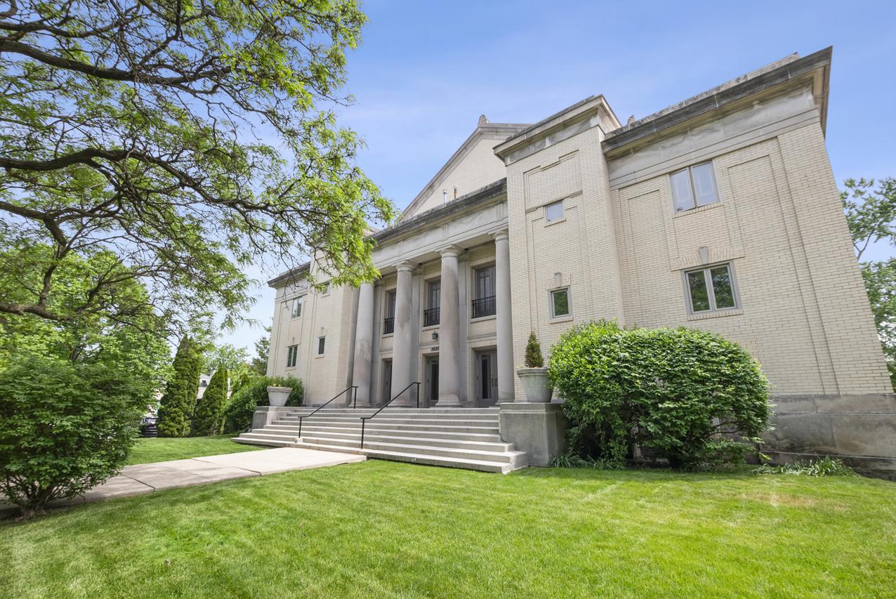 [Address Hidden by Seller], Chicago, IL 60643
