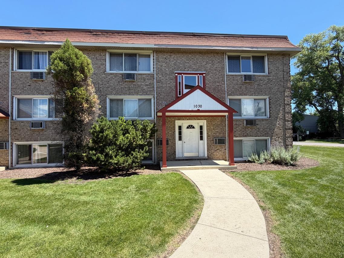 1030 W 18th St. #GN, Broadview, IL 60155