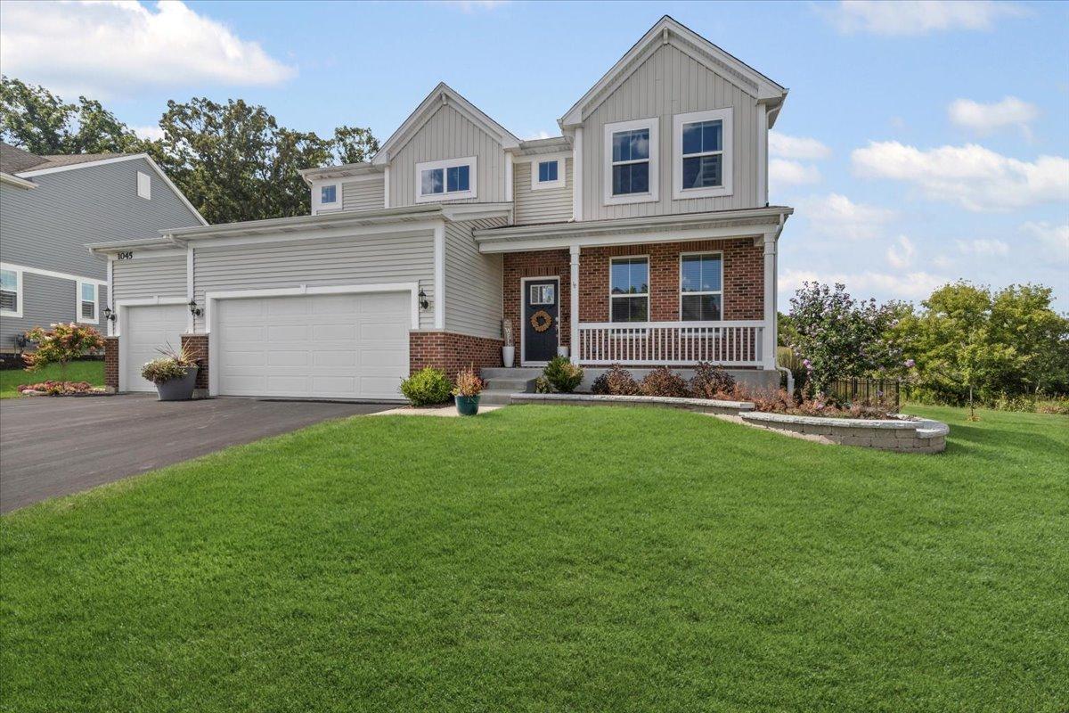 1045 Sugar Maple Dr., Crystal Lake, IL 60012