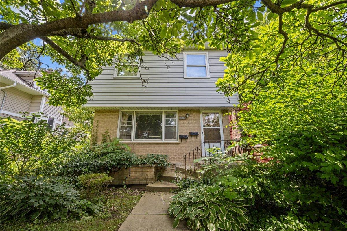 2490 Green Bay Rd., Highland Park, IL 60035