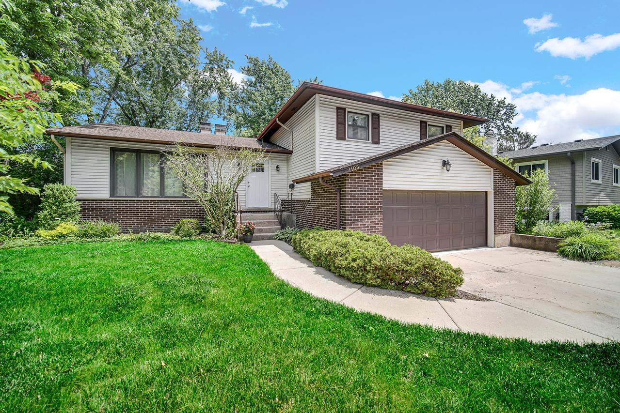 1105 N Hemlock Ln., Mount Prospect, IL 60056
