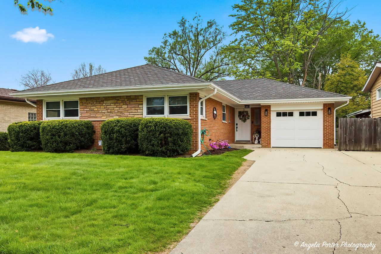 502 S Louis St., Mount Prospect, IL 60056