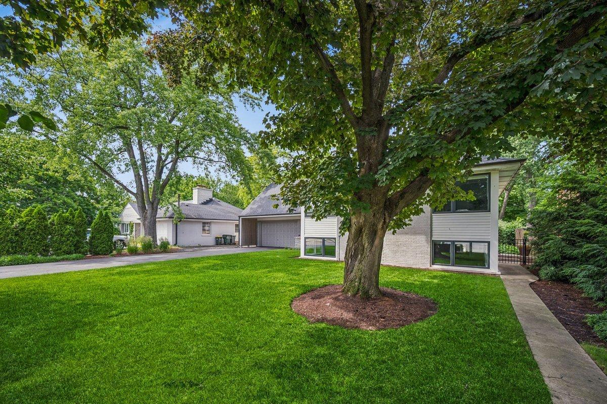 1225 Elm St., Winnetka, IL 60093