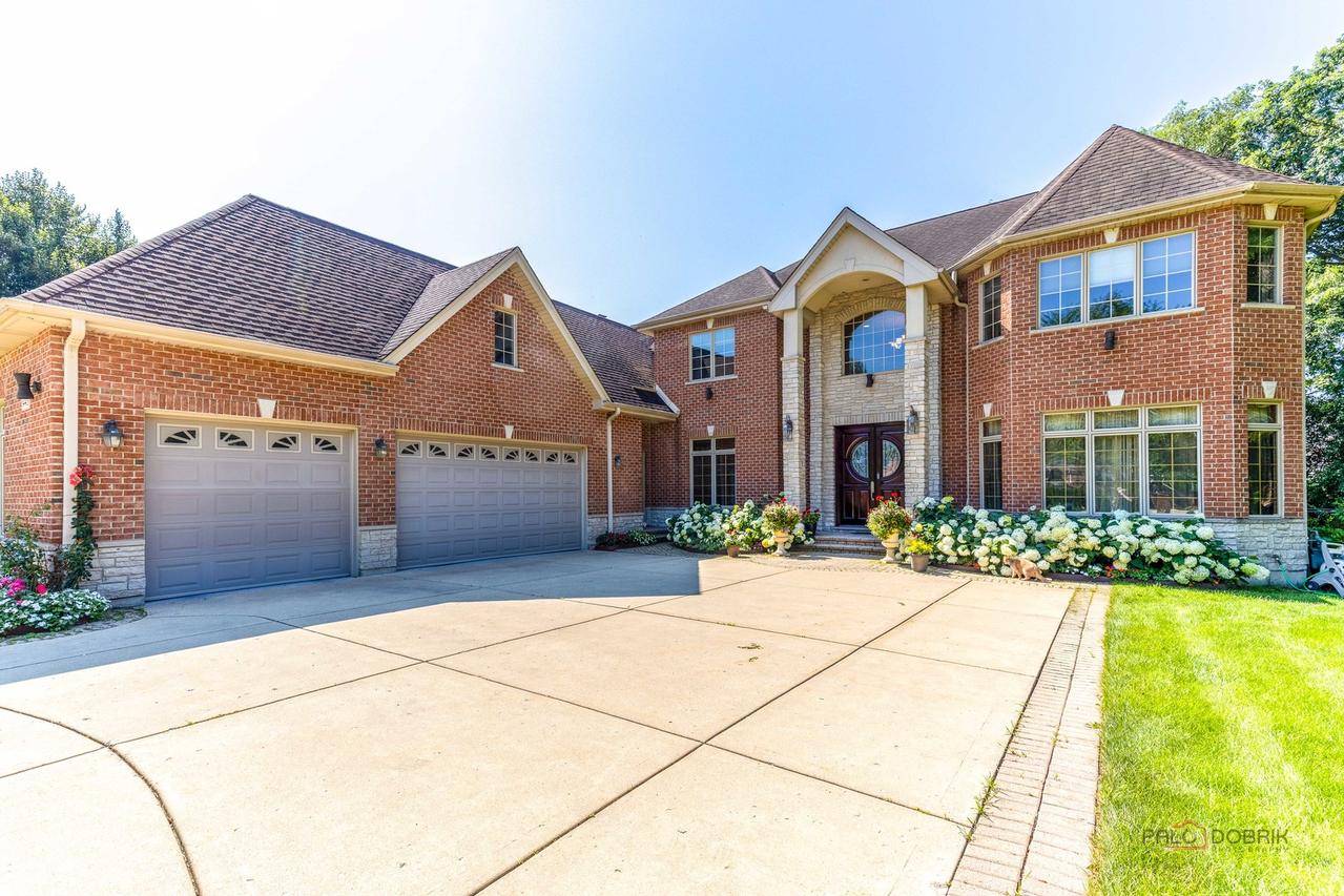 3445 Pynsky Rd., Glenview, IL 60026