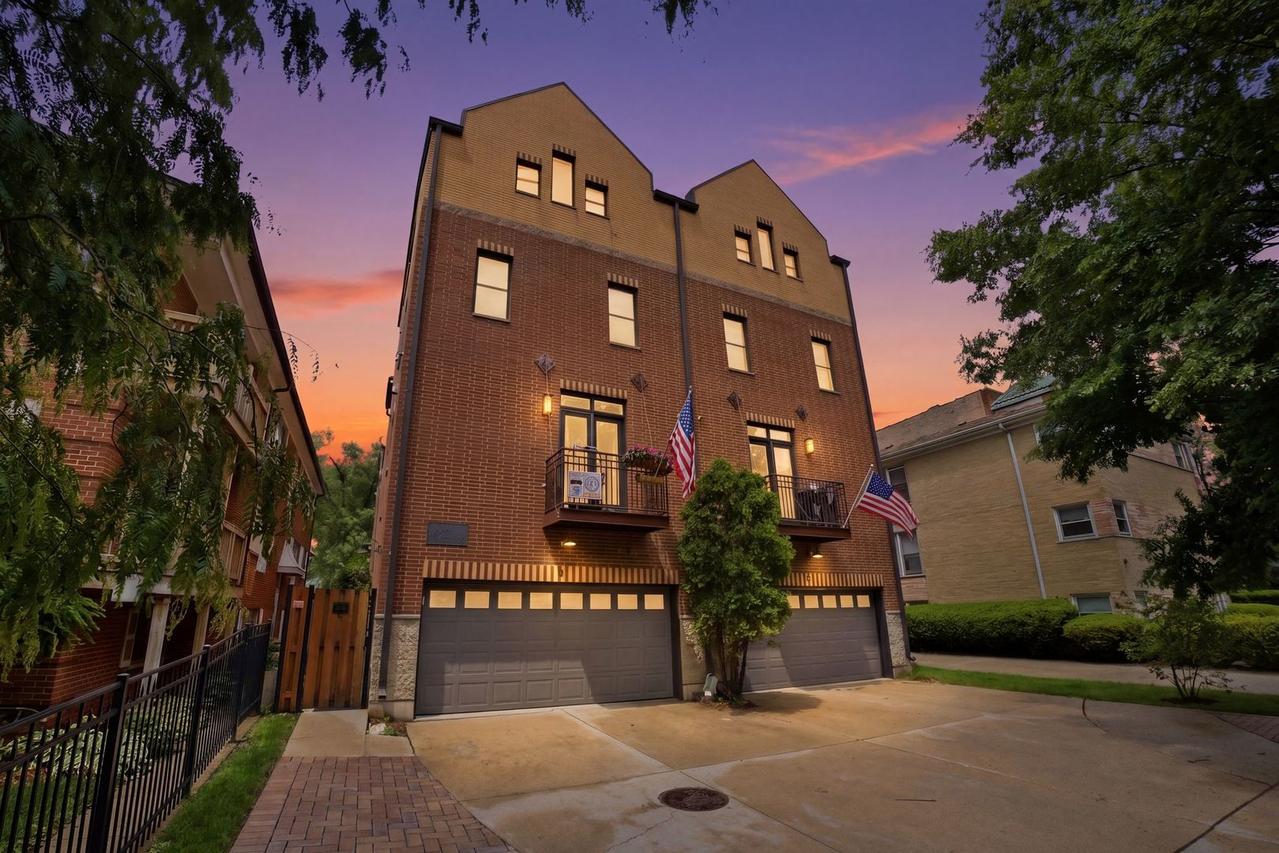 413 S Kenilworth Ave. #1, Oak Park, IL 60302