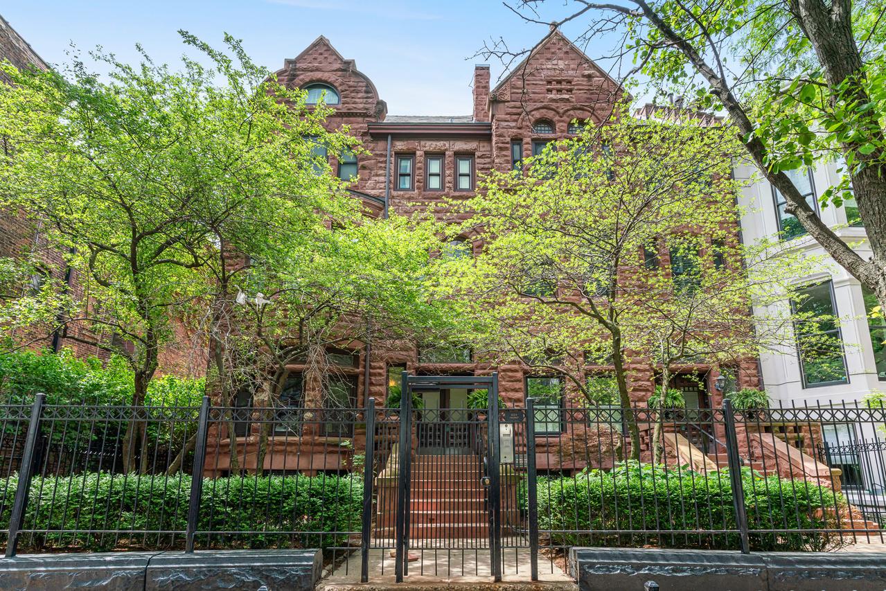 1226 N Dearborn St. #C, Chicago, IL 60610