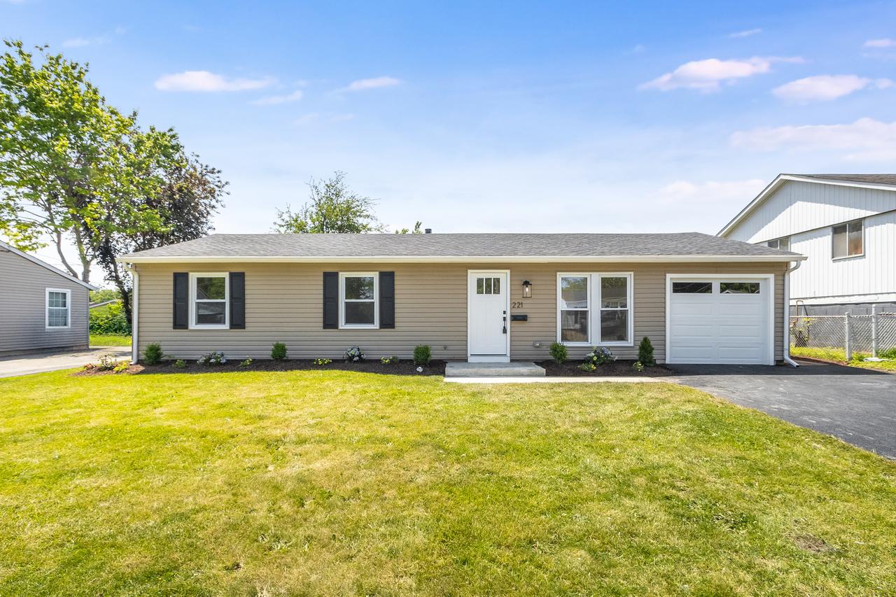 221 Gordon Ave., Romeoville, IL 60446