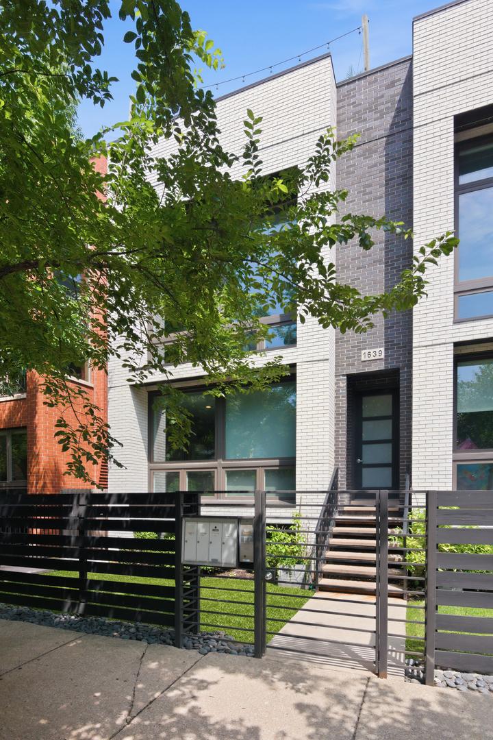 1639 N Artesian Ave. #2N, Chicago, IL 60647