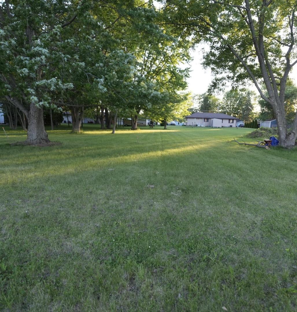 906 S Center St., Plano, IL 60545