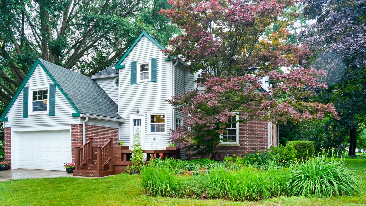 1009 W Green St., Champaign, IL 61821