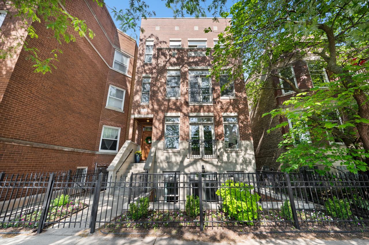 3806 N Damen Ave. #1, Chicago, IL 60618