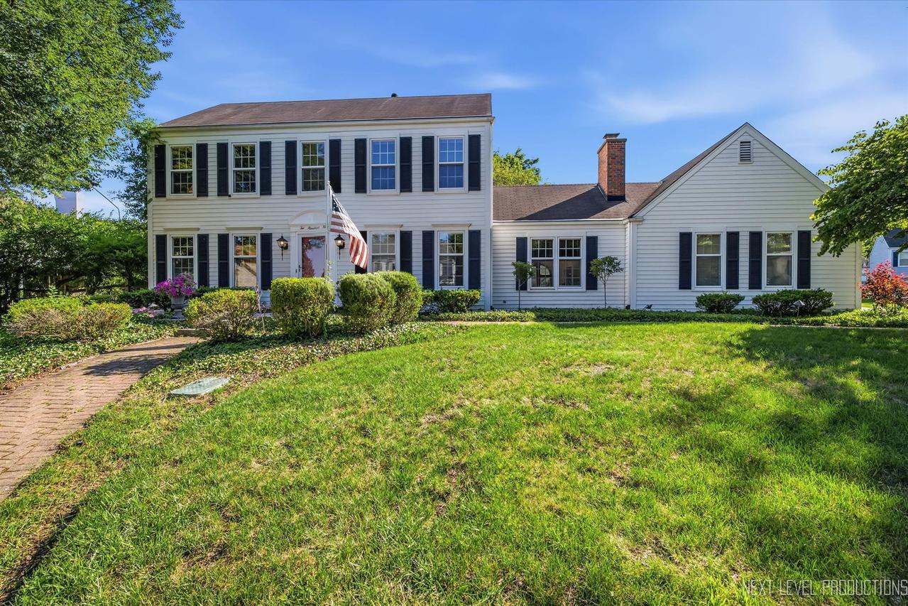 250 Chasse Cir., St. Charles, IL 60174