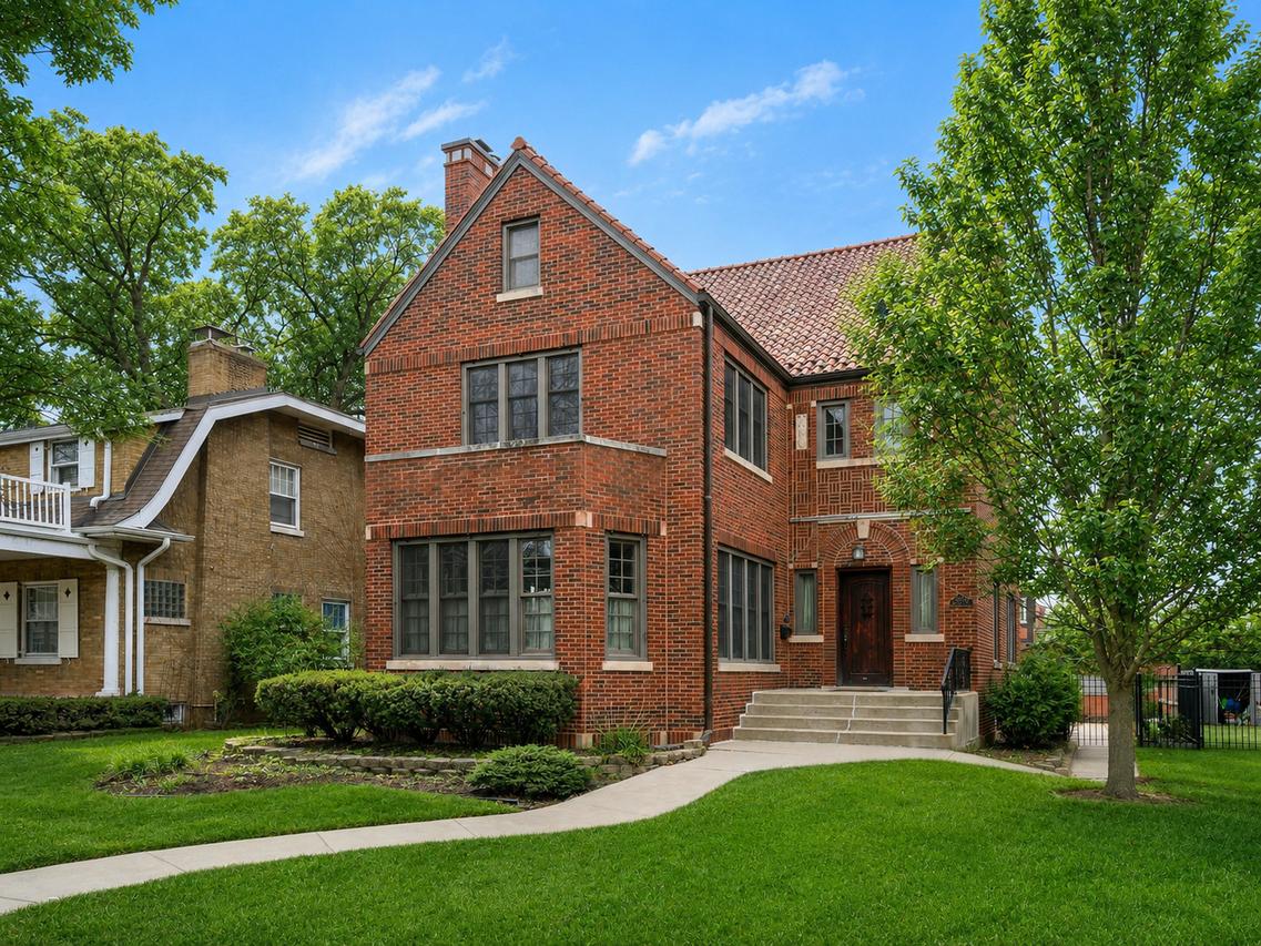 10337 S Hamilton Ave., Chicago, IL 60643