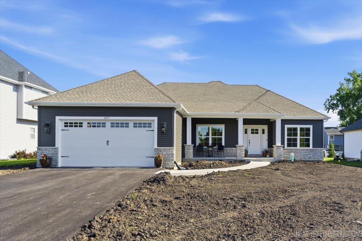 357 Pheasant Hill Dr., North Aurora, IL 60542