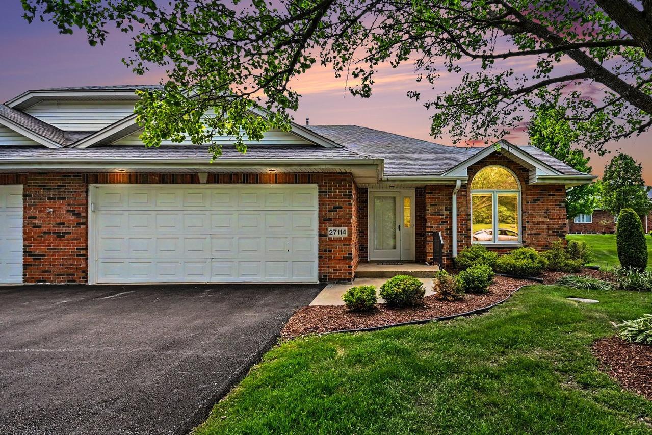 27114 S Quiet Oak Ln., Crete, IL 60417