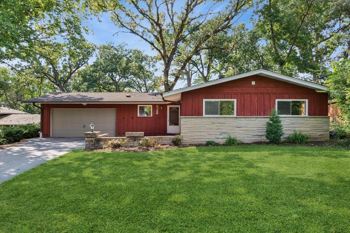 5346 Center Ave., Lisle, IL 60532
