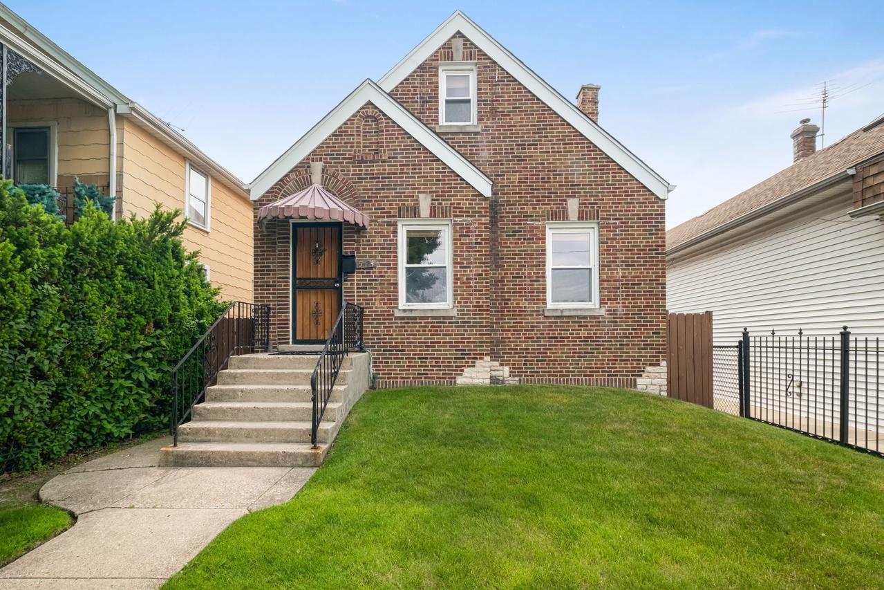 5424 N Mobile Ave., Chicago, IL 60630