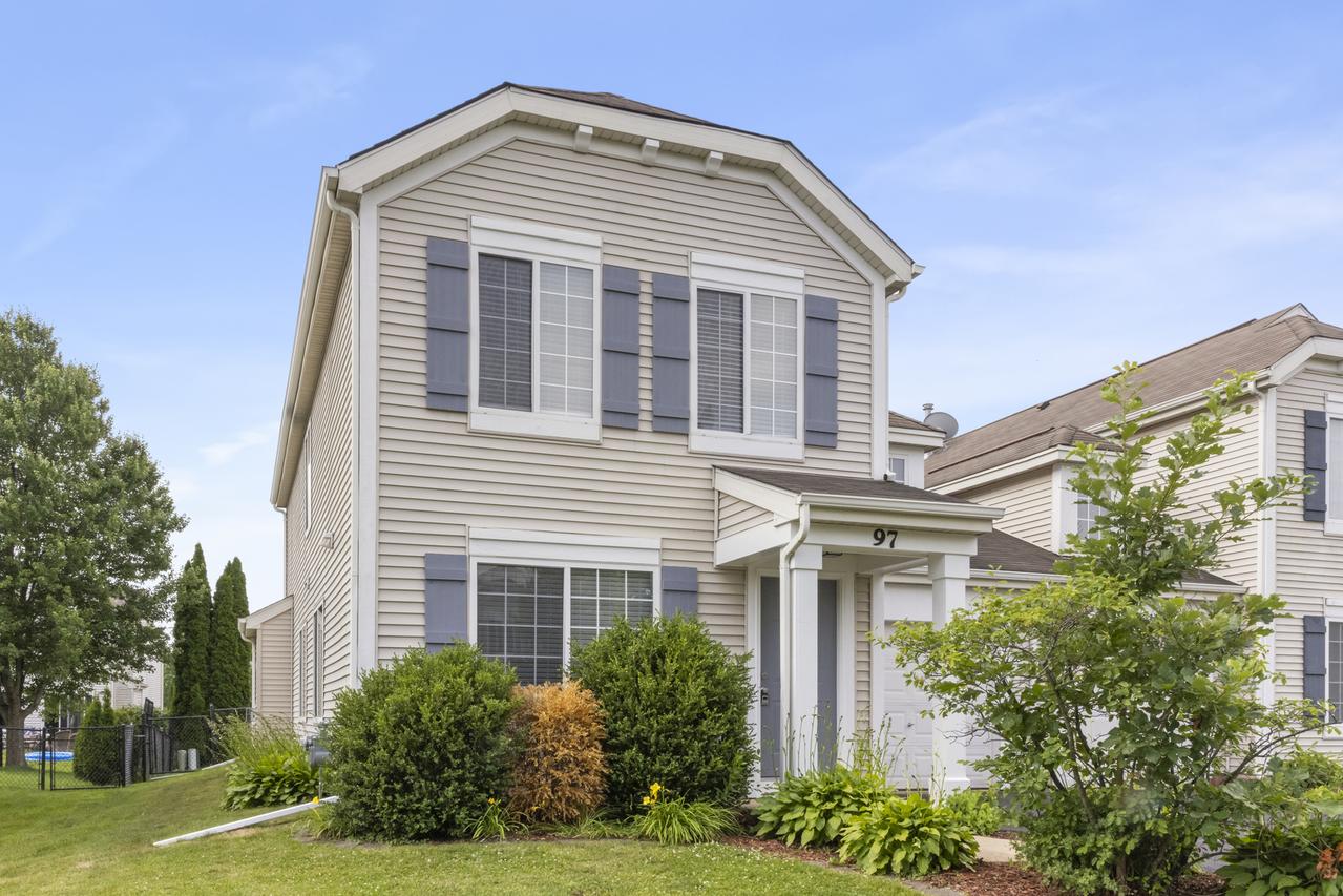 97 W Amberley Dr., Round Lake, IL 60073