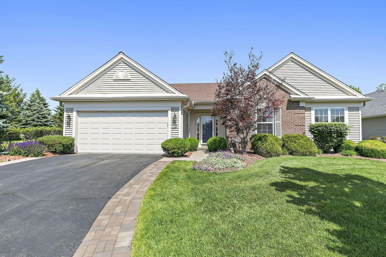 11460 Windsor Dr., Huntley, IL 60142