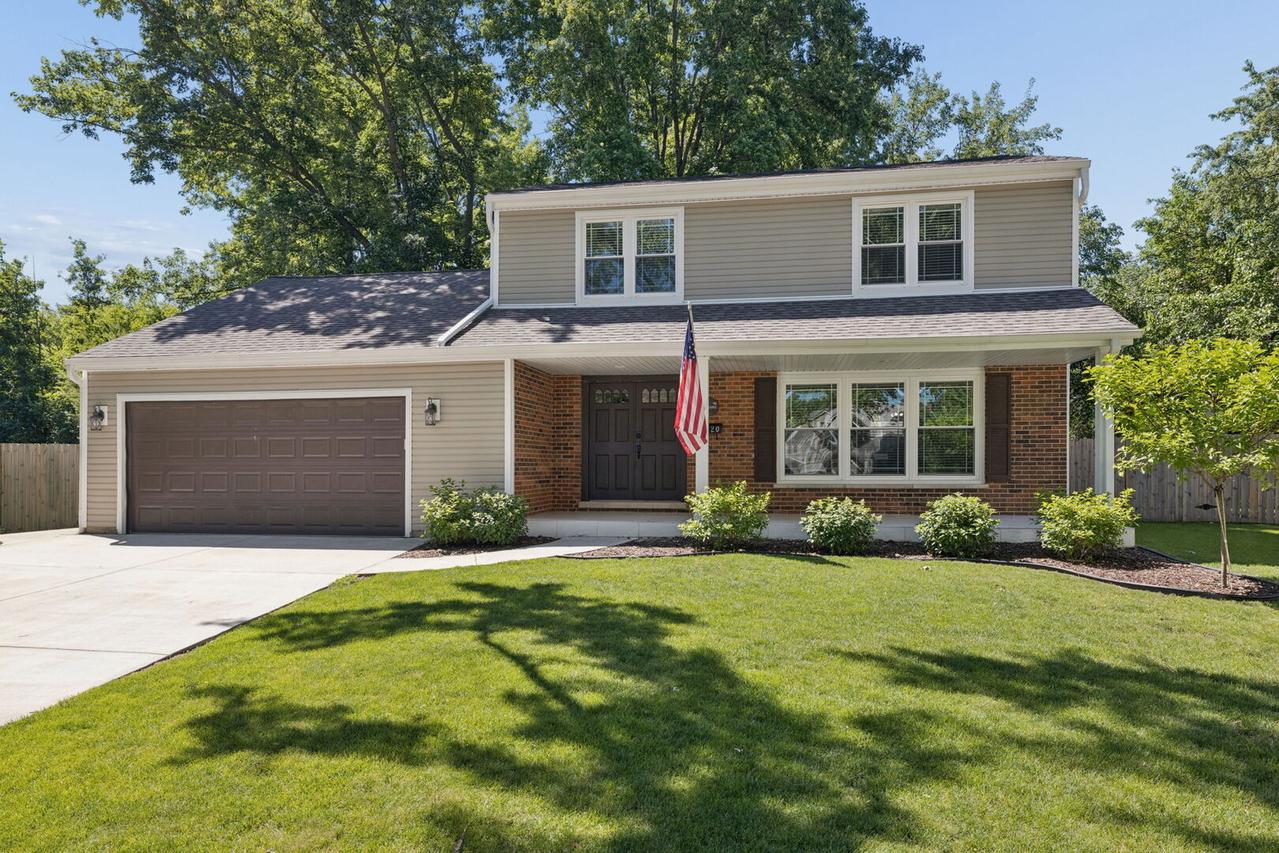 1220 Garden Ct., Naperville, IL 60540