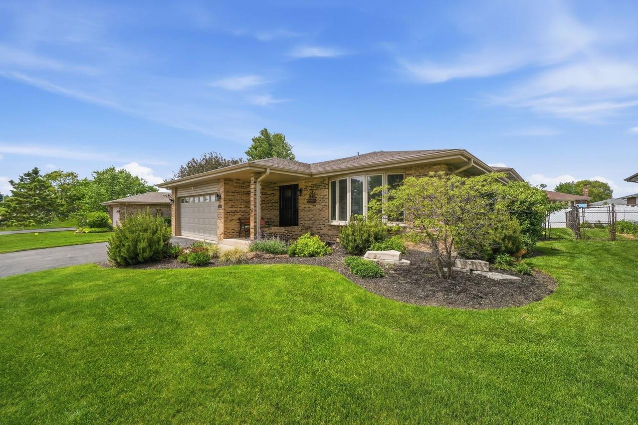 8424 168th St., Tinley Park, IL 60487
