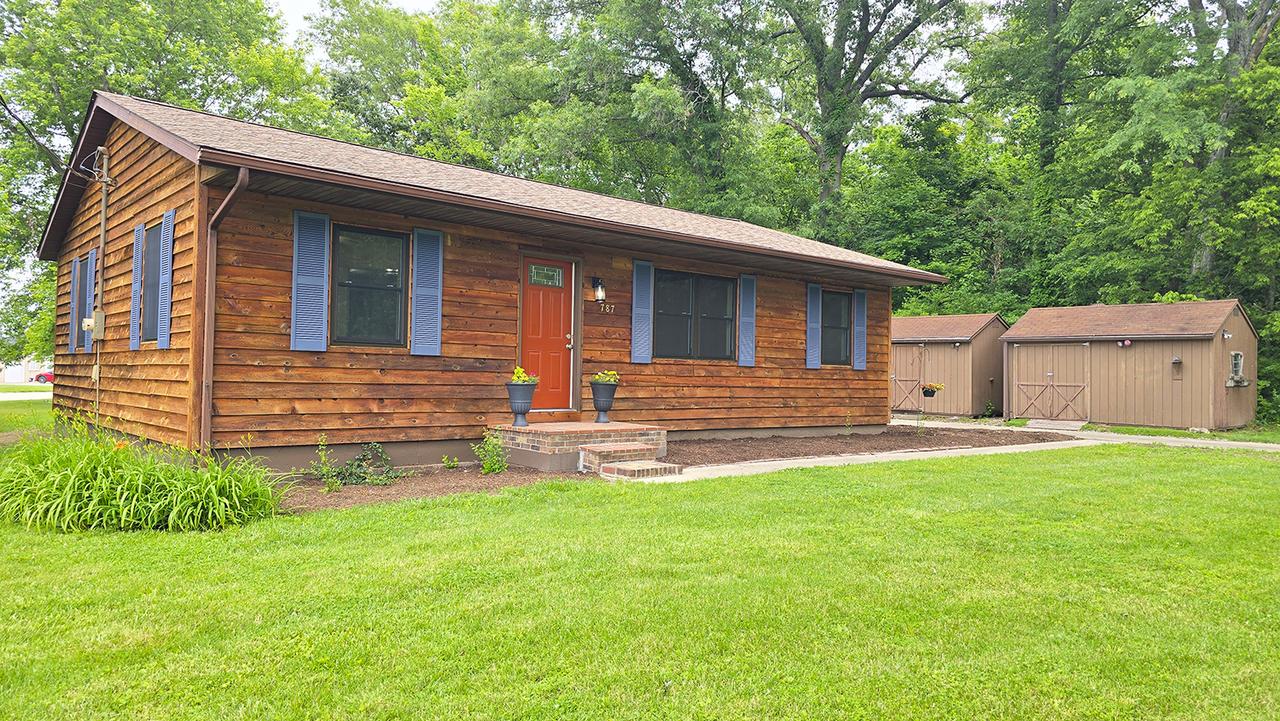787 Walnut Hill Rd., Centralia, IL 62801