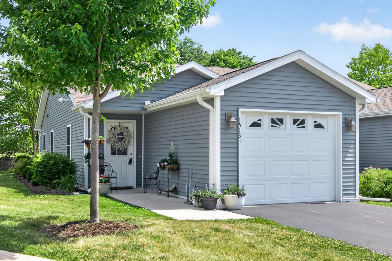 1513 Eadens Pl., Dixon, IL 61021