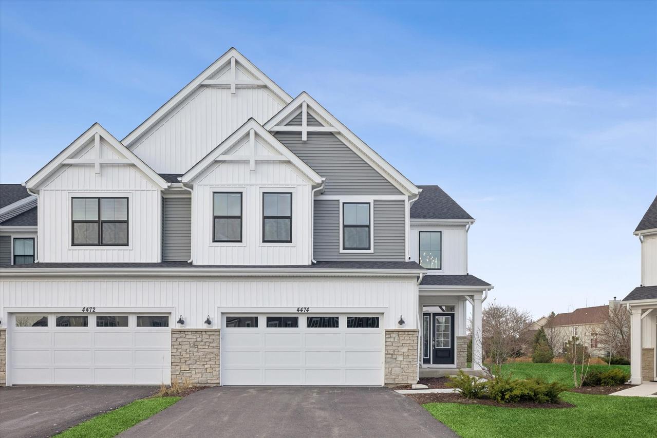 4474 Chelsea Manor Cir., Aurora, IL 60504