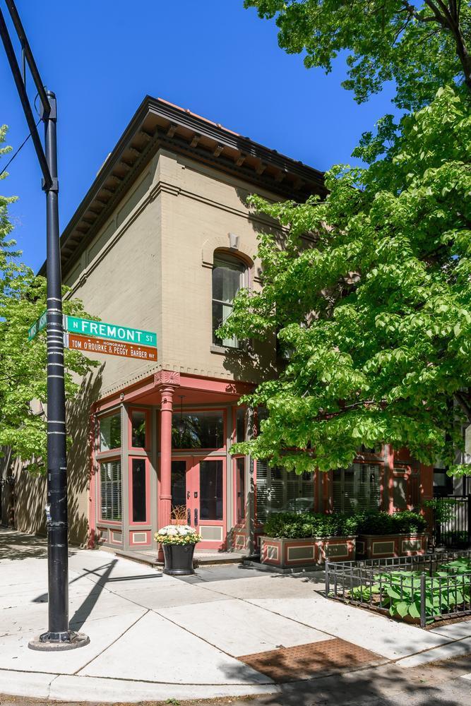 1900 N Fremont St., Chicago, IL 60614