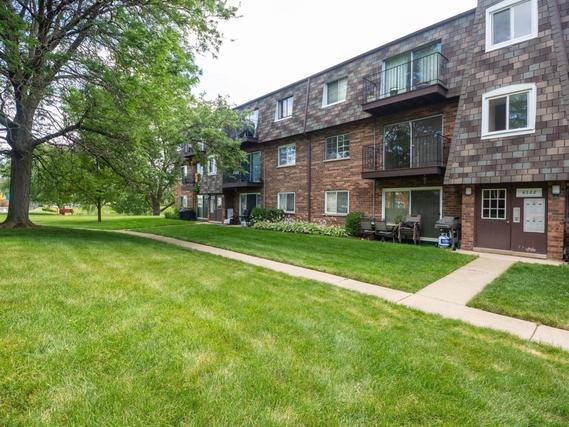 New Homes with Master Bedrooms on the 1st Floor That Attend Maine East High School: May 30th to June 5th