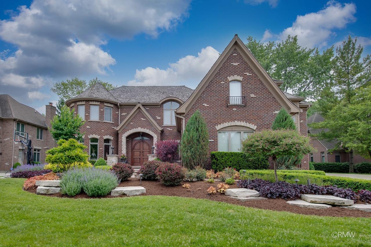 304 Juliana Ln., Bloomingdale, IL 60108