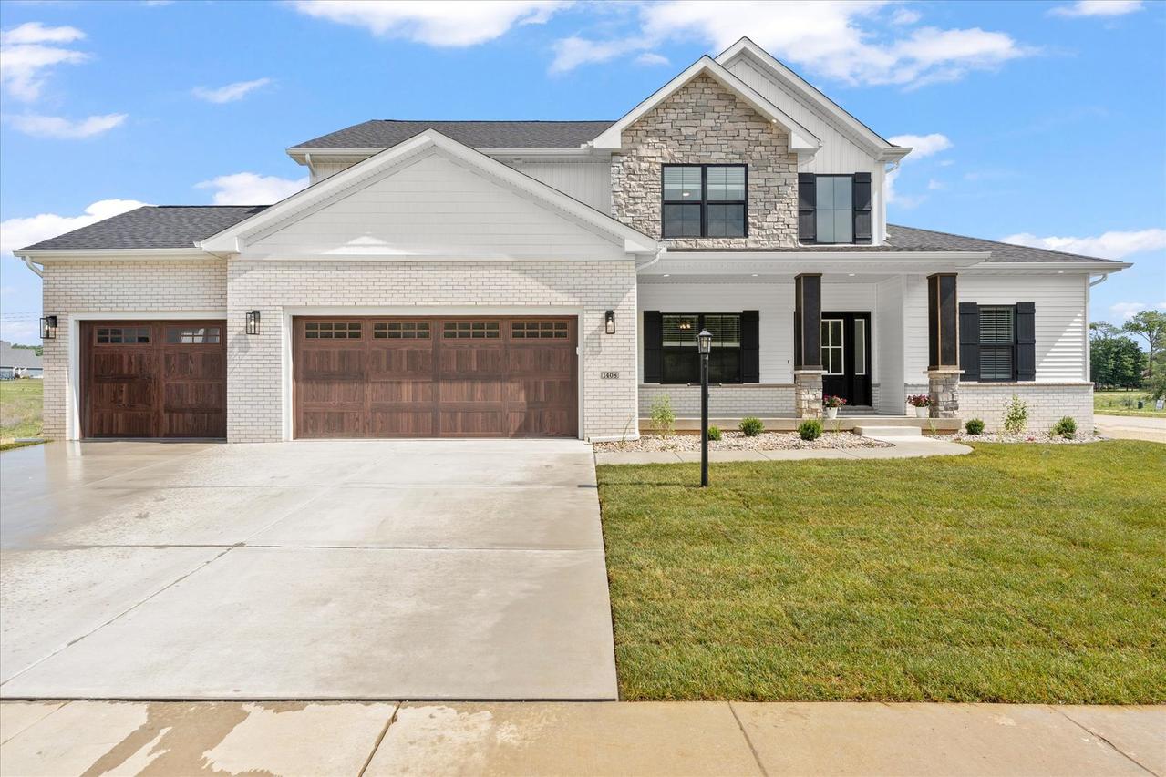 1408 Ravenwood Dr., Mahomet, IL 61853