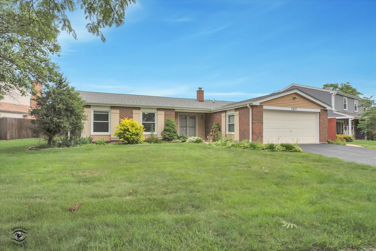 767 Oakwood Dr., Westmont, IL 60559