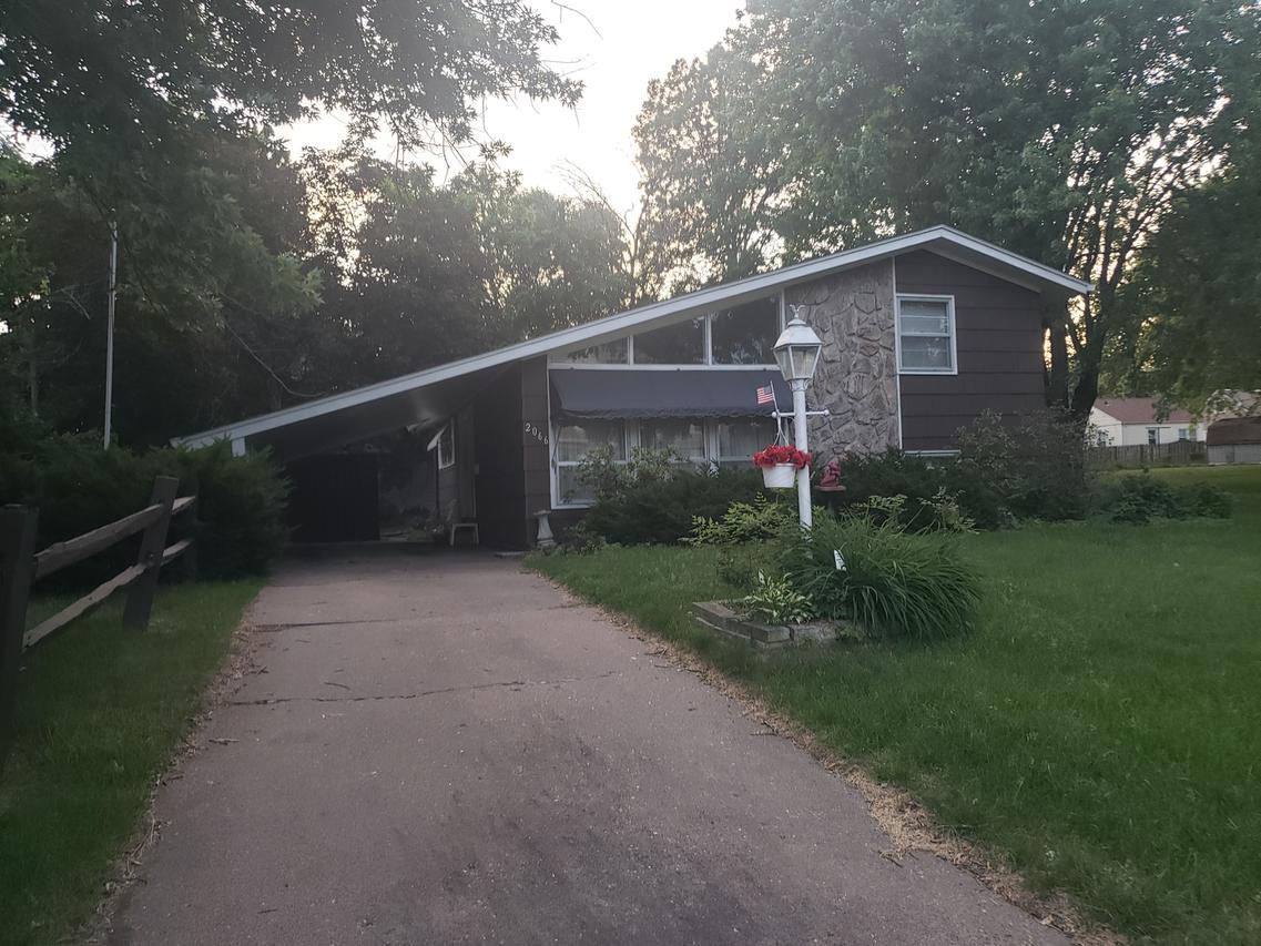 2066 38th St., Rock Island, IL 61201