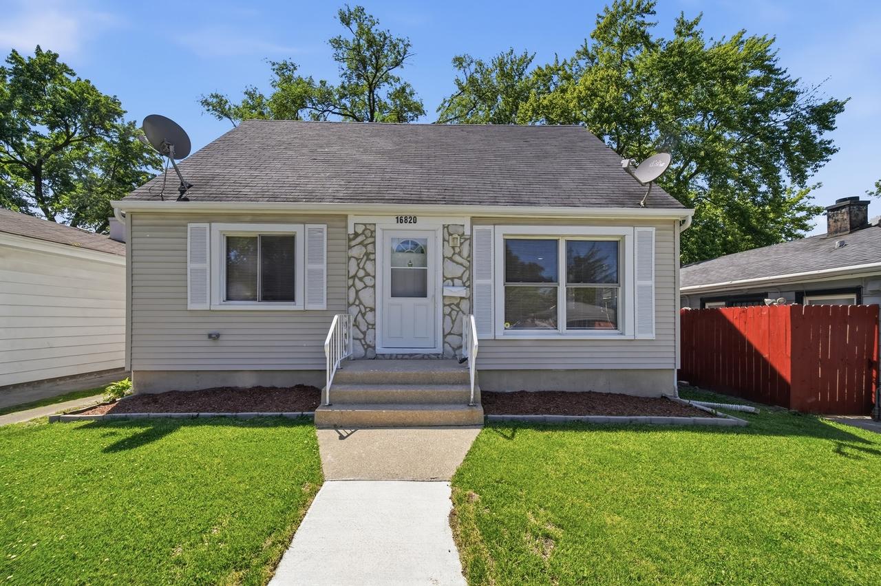 16820 S Crane Ave., Hazel Crest, IL 60429