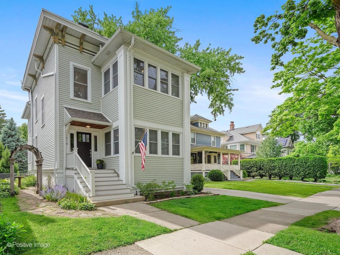 318 S Ashland Ave., La Grange, IL 60525