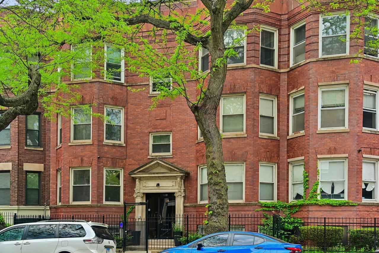 4032 S Calumet St. #1S, Chicago, IL 60653
