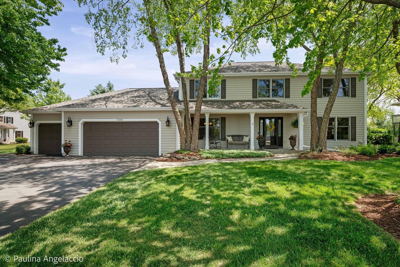 7300 Nighthawk Way, Cary, IL 60013