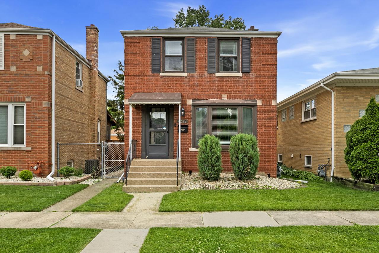 4237 Park Ave., Brookfield, IL 60513