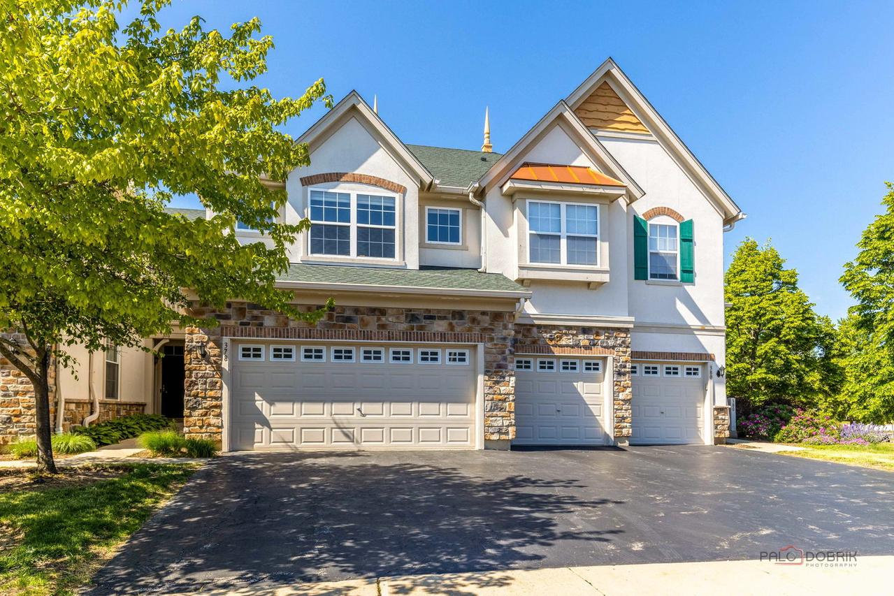 378 Bay Tree Cir., Vernon Hills, IL 60061