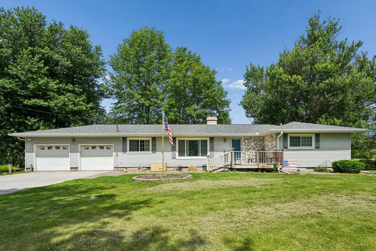 29528 34th Ave., Hillsdale, IL 61257